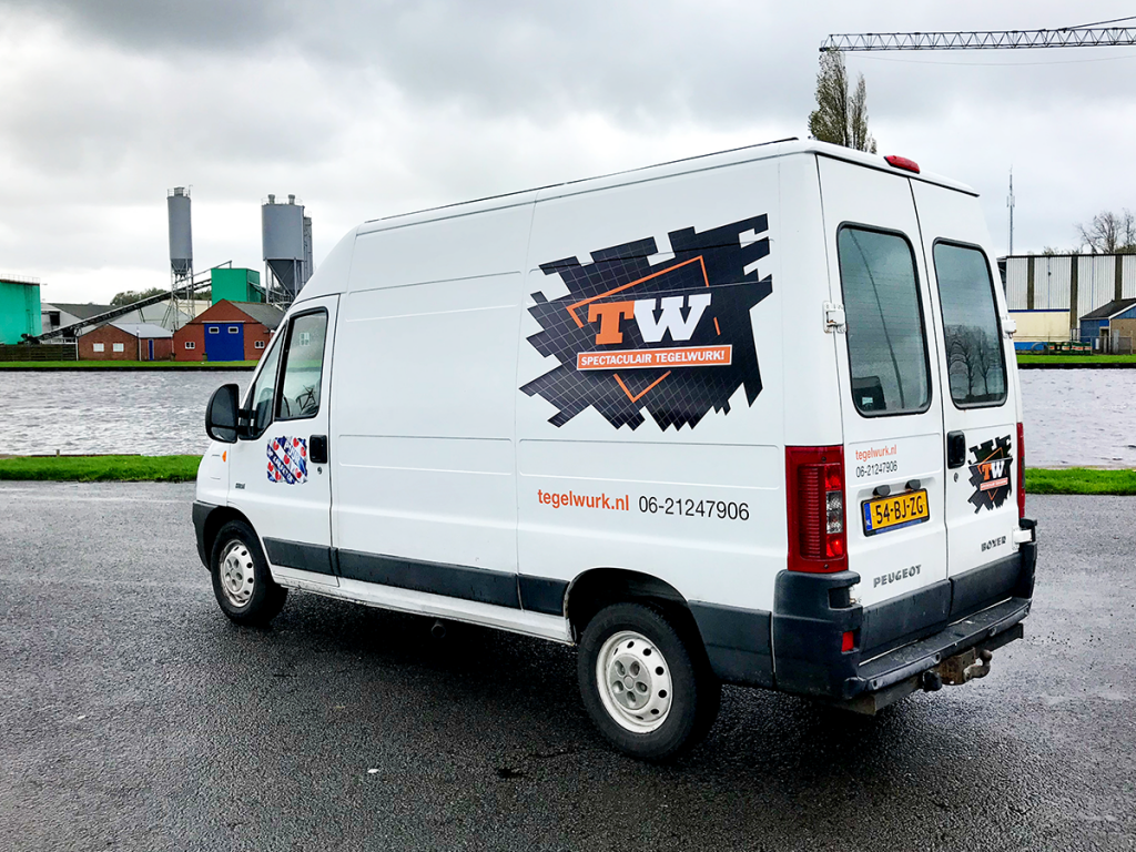 auto-reclame-belettering-folie-stickers-peugeot-boxer-tw-tegelwurk-noardburgum-burgum-friesland