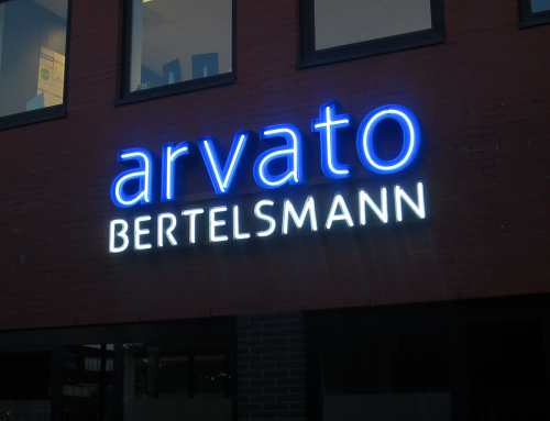 1neon verlichte letters gevelreclame doosletters arvato bertelsmann heerenveen burgum leeuwarden friesland