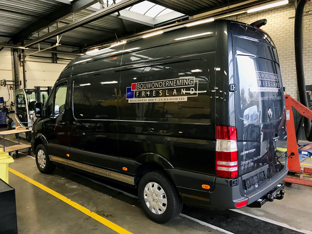 belettering-auto-reclame-stickers-folie-mercedes-sprinter-bouwonderneming-friesland-drogeham-drachten
