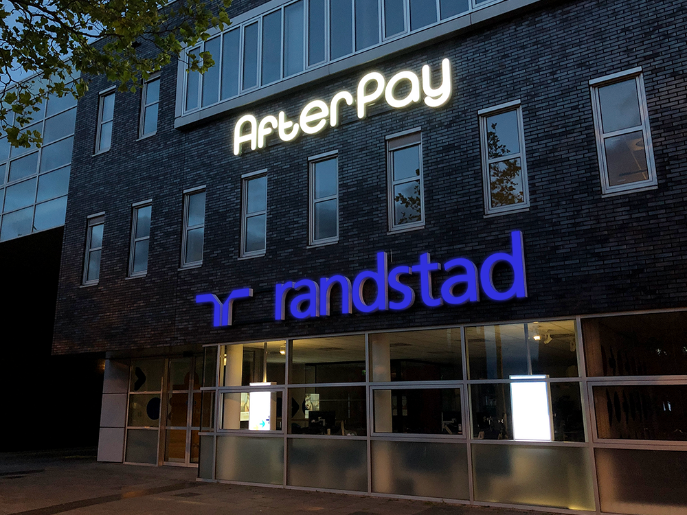 led-doosletters-logo-lichtreclame-afterpay-k-r-poststraat-heerenveen-friesland