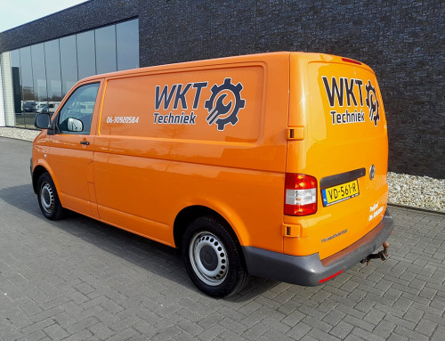 belettering oranje vw transporter WKT techniek twijzel friesland