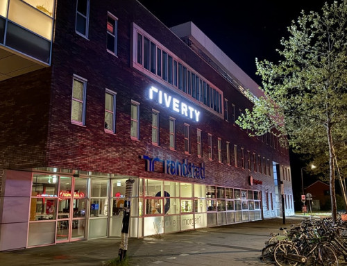led reclame doosletters reclame riverty heerenveen friesland